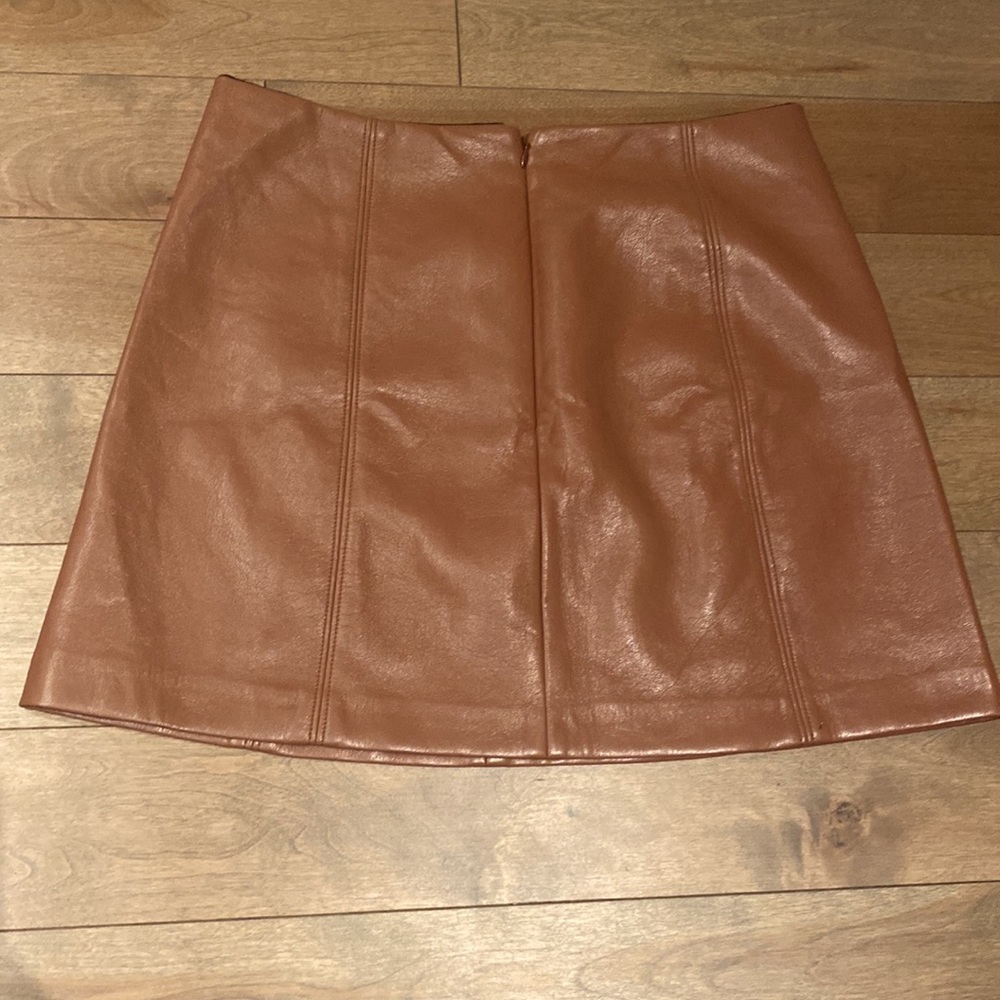 Babaton by Aritzia skirt - Picture 2 of 3